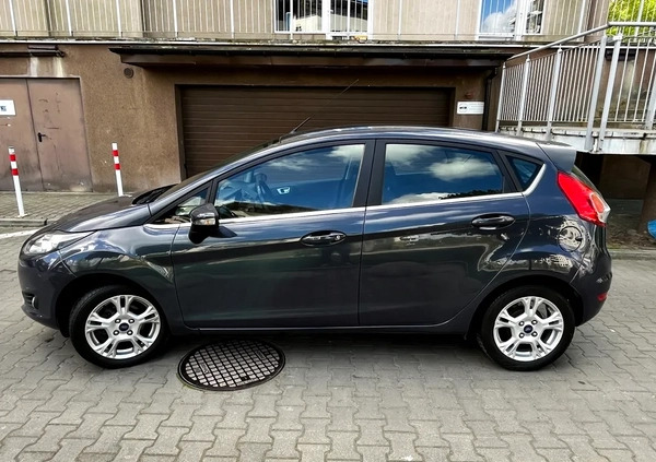 Ford Fiesta cena 23900 przebieg: 189000, rok produkcji 2013 z Inowrocław małe 232